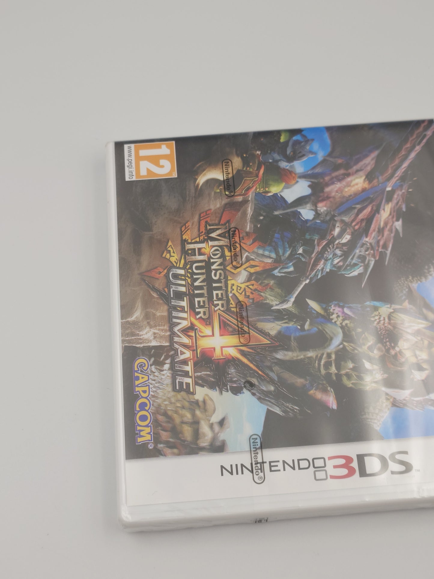 Monster Hunter 4 Ultimate (Nintendo 3DS, UKV) - Factory Sealed