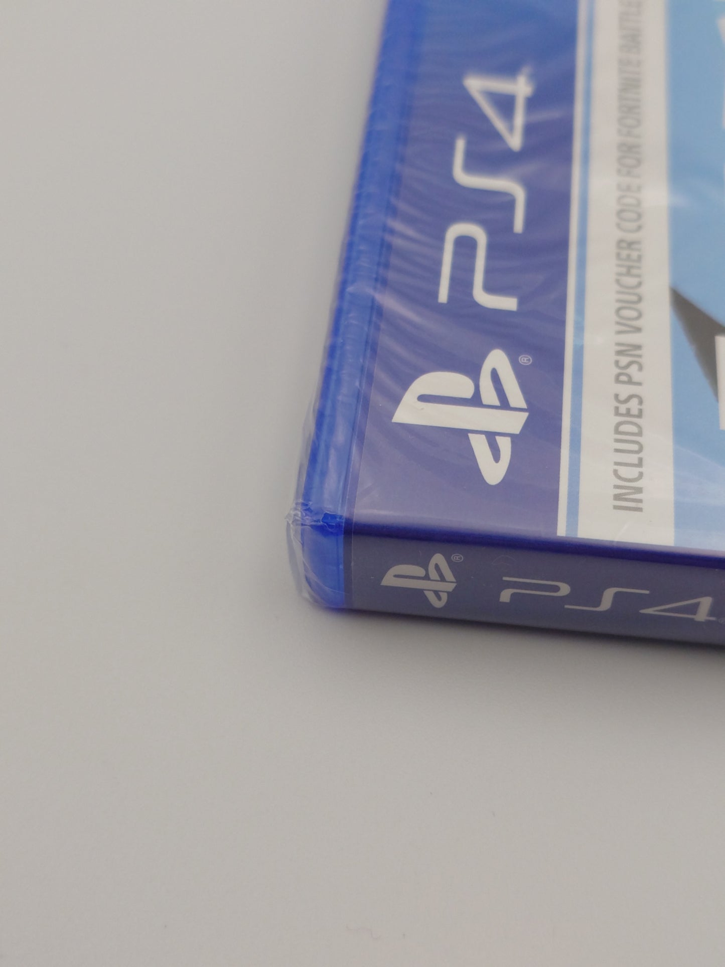 Fortnite: Deep Freeze Bundle (PS4, UK PAL) – Factory Sealed