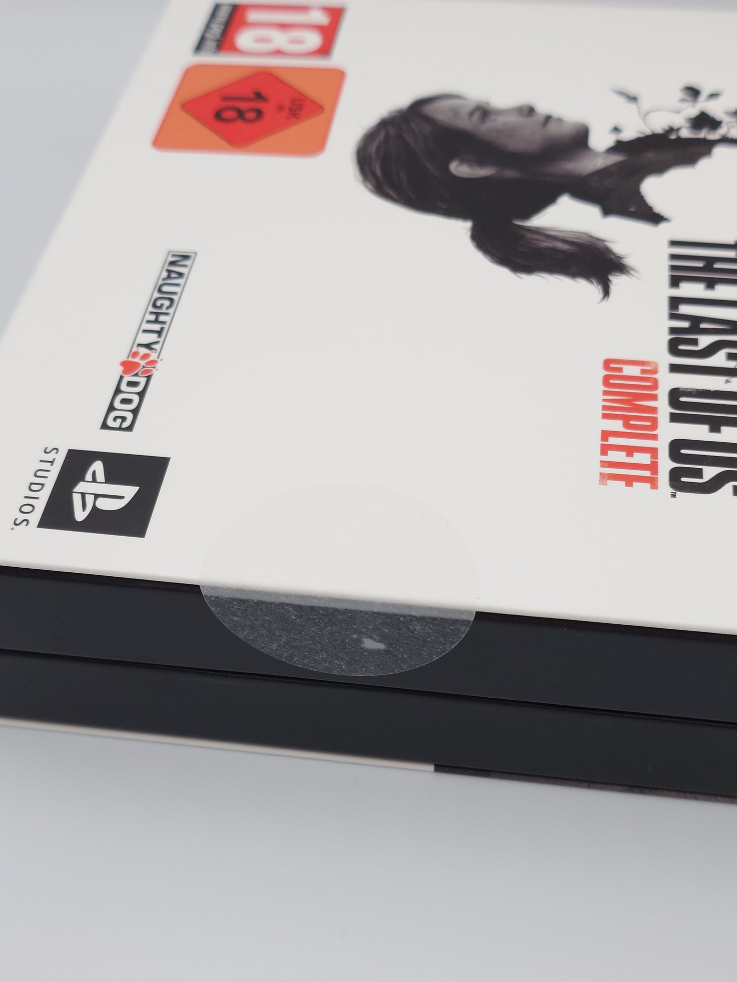 The Last of Us: Complete – Collector's Edition with Custom Acrylic Display Case (PS5, PAL) – Factory Sealed